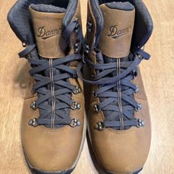Danner Mountain 605
