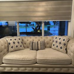 Chesterfield-Style Tufted Loveseat Sofa & Seat Classic Set
