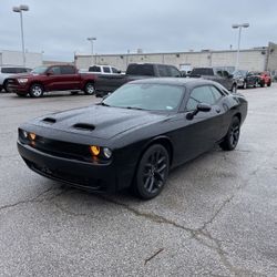 2021 Dodge challenger Sxt