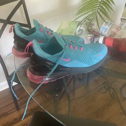 Nike Bv6078-400  #8 .1/2