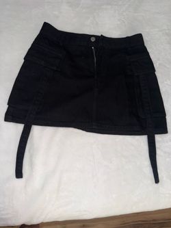 Black mini skirt- Medium