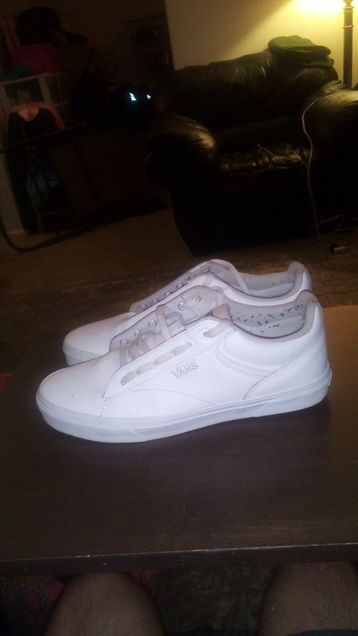 White Vans Off The Walls Shoes