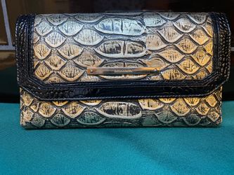 Beautiful statement piece croc embossed metallic leather Brahmin wallet
