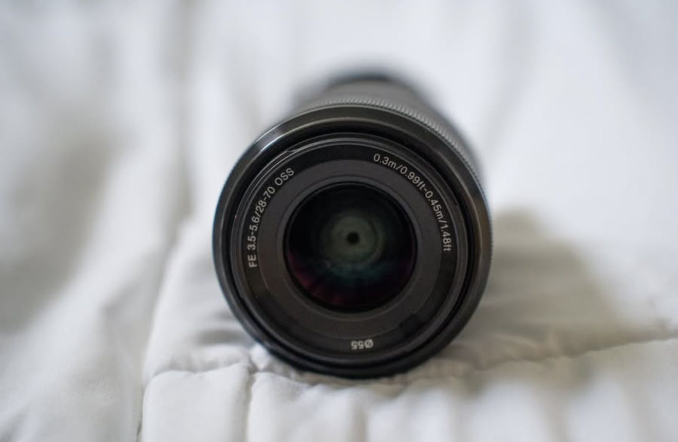 Sony FE 28-70mm f/3.5-5.6 OSS Lens