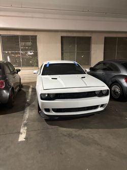 2013 Dodge Challenger SXT - Clean Title