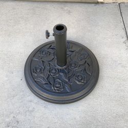 New $25 Lightweight Patio Umbrella Base 18” Round Base Stand Outdoor Garden Market, Weight 18 lbs 