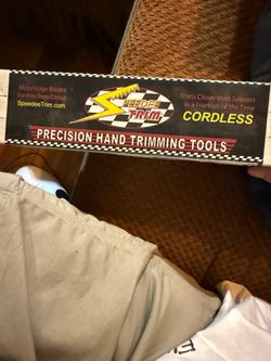 Speedee Trim Cordless Precision Hand Trimming Tool