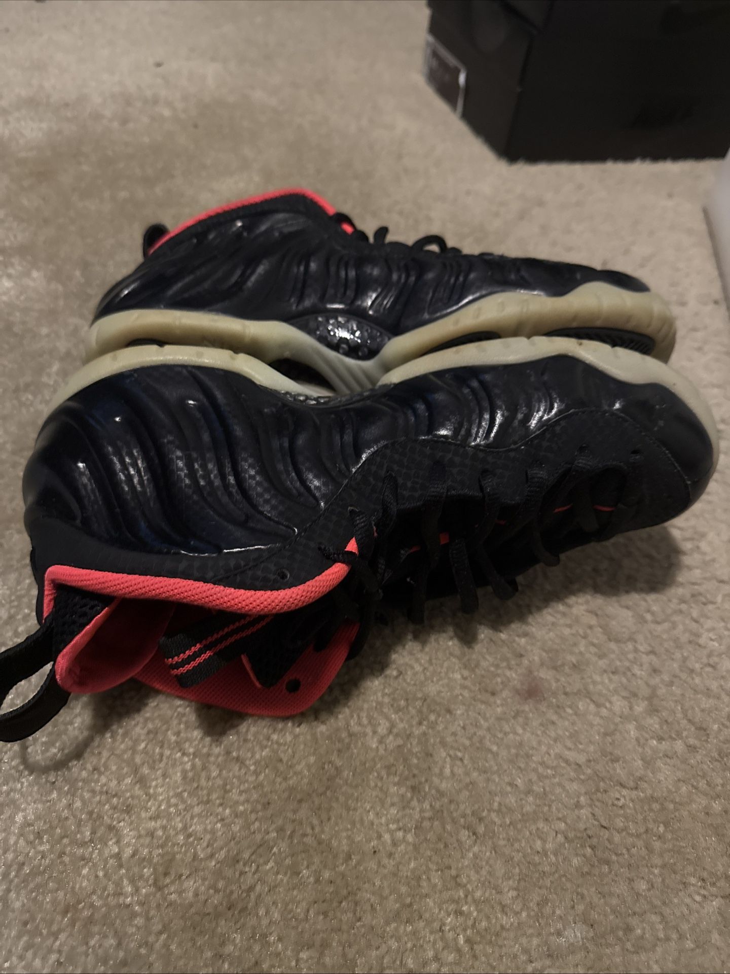 Nike Air Foamposite Pro Size 9.5 Yeezy