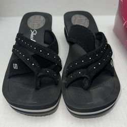 Skechers Cali Cyclers Sz 8 Strappy Cut Out Wedge Toe Loop Sandals Black Vintage