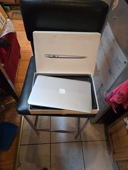 Apple Mac Air (USED)