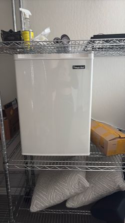 Mini fridge