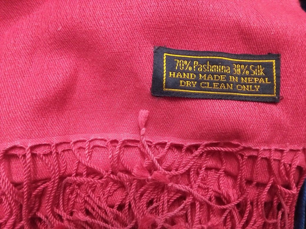 70% Pashmina 30% Silk Shawls