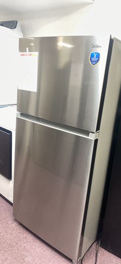 Midea 21 cu. ft Garage Ready Top Freezer Tefrigerator -1 year warranty