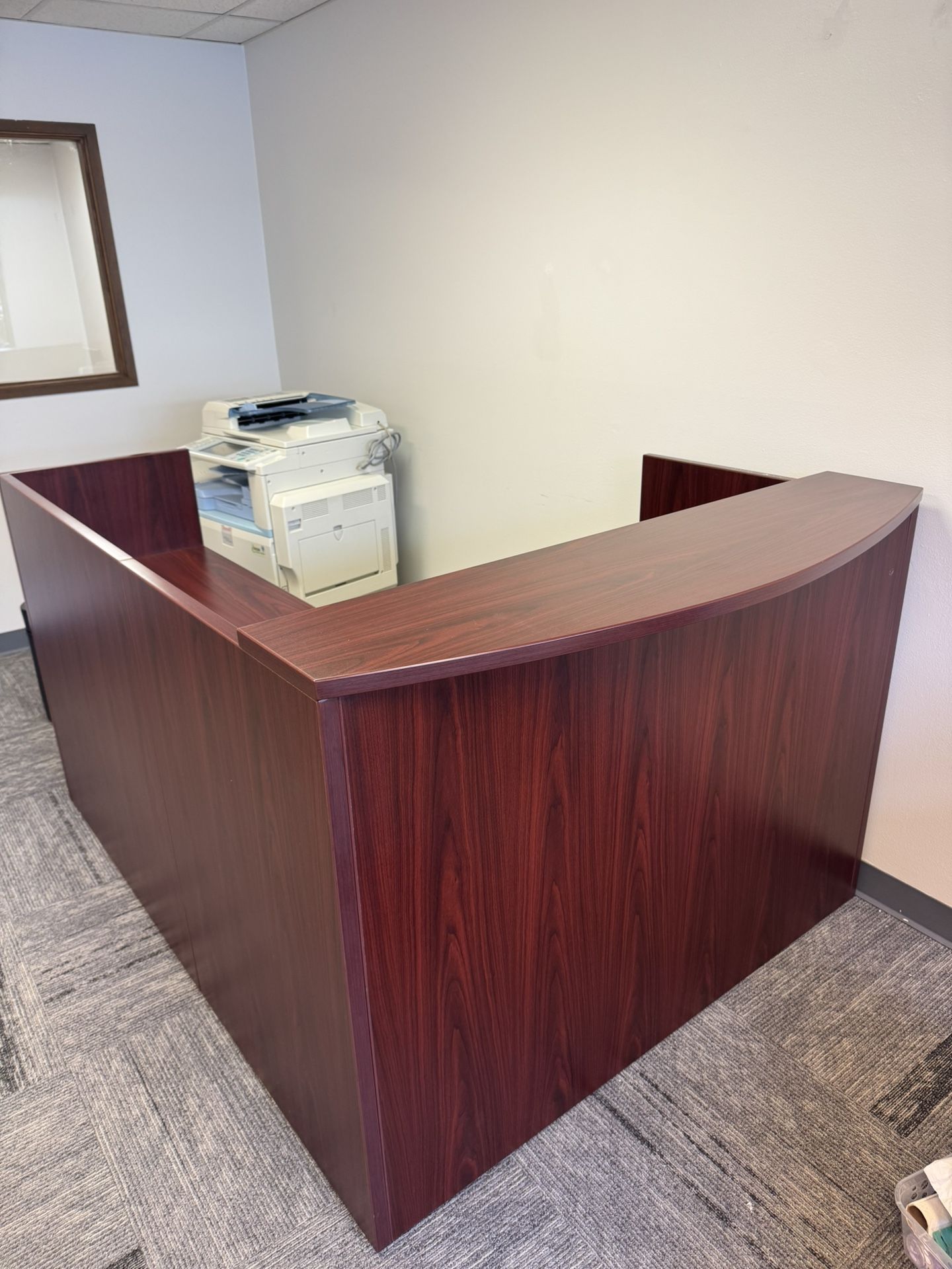 Desk Counter - Professional Counter