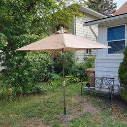 UMBRELLA WITH STEEL BASE 