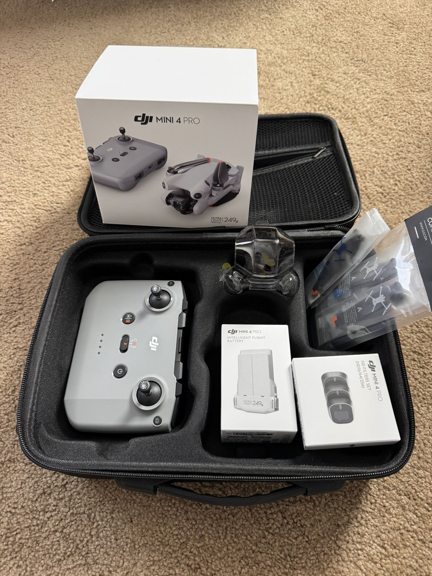 DJI 4 Mini Remote Batter And Accessories 