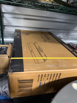 White Venta hood new