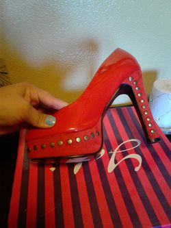 New red heels in box !!!