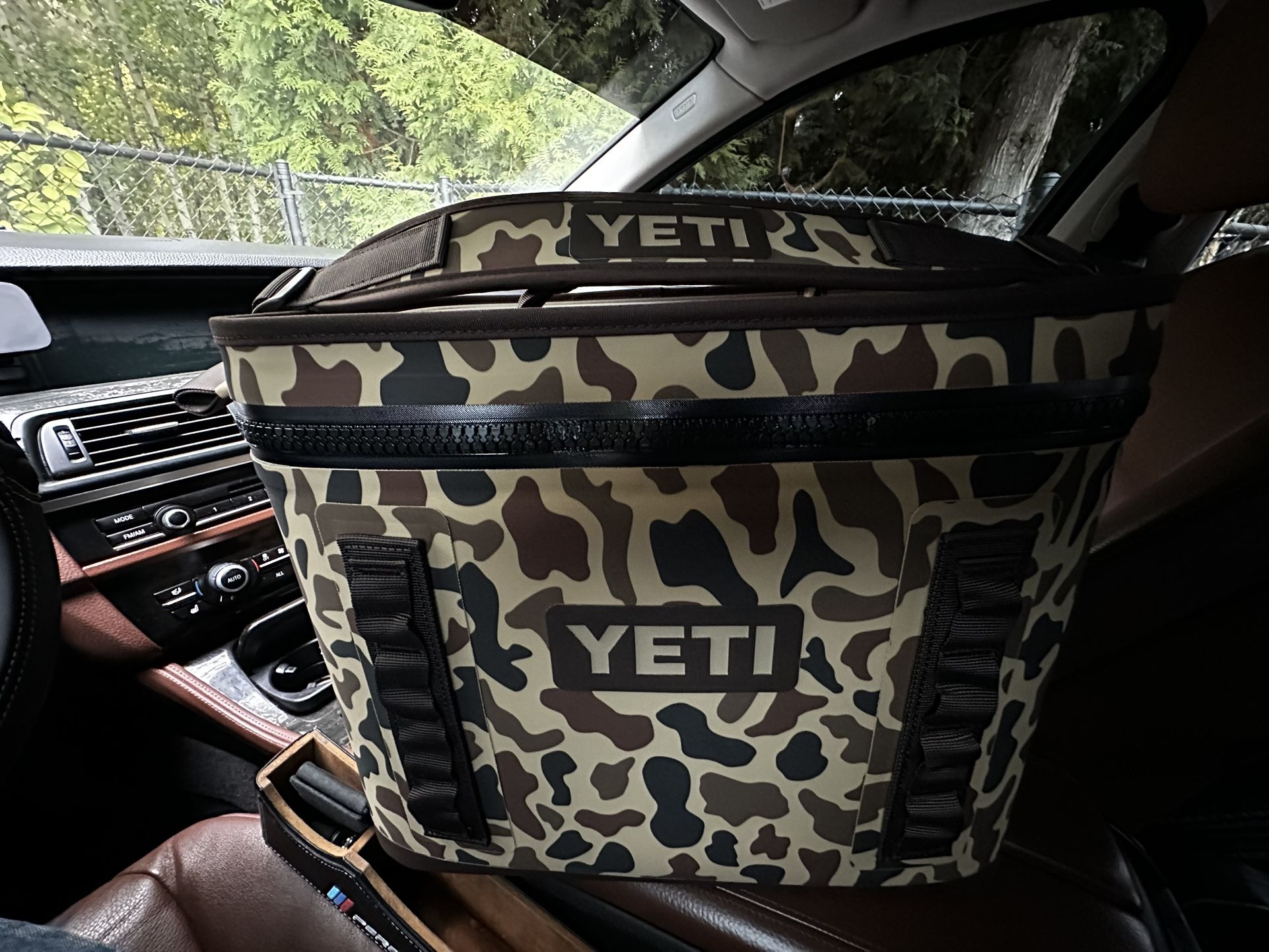 YETI Hopper Flip 18 Cooler - Brown Camouflage