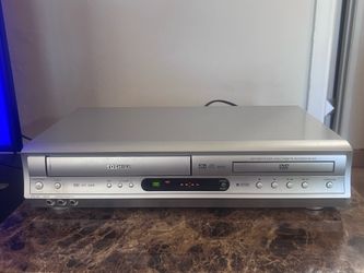 Toshiba VHS/DVD Player Combo (READ DESCRIPTION)