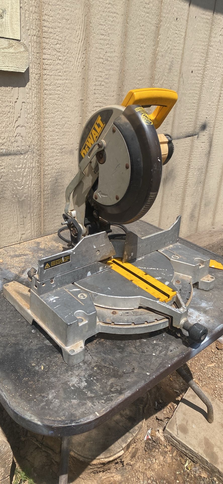 Dewalt Mitter Saw 12 "