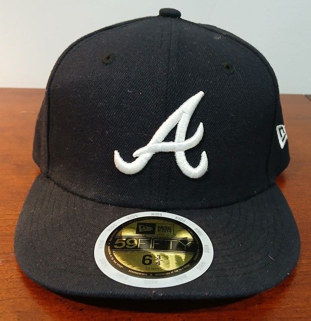 Atlanta Braves NE Youth 2017 Official On-Field Fitted Baseball Cap. Navy Blue.