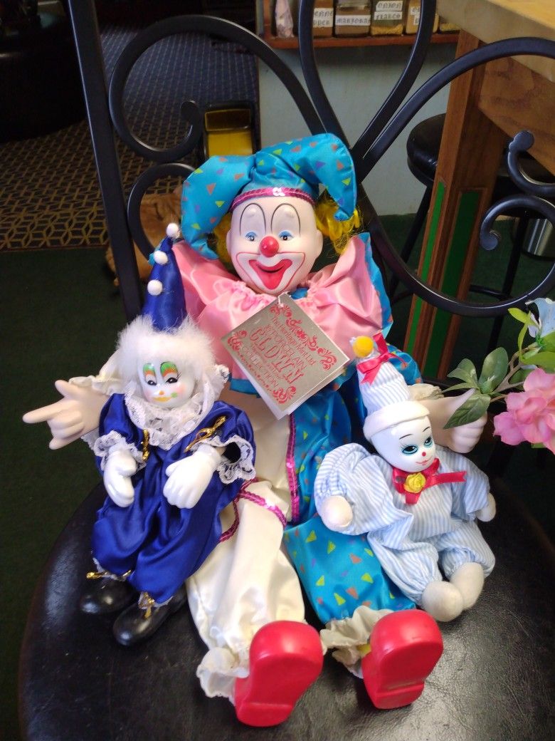 Chester A 16" Porcelain Clown With 2 Clown Friends.