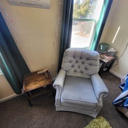 La-z-boy swivel and rocking chair