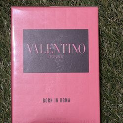 Valentino born in roma Donna