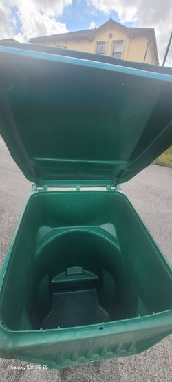 Trash Bin Cleaning