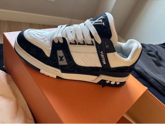 Loui Vuitton sneaker