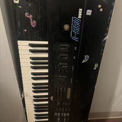 Korg DSS-1 sampler synthesizer