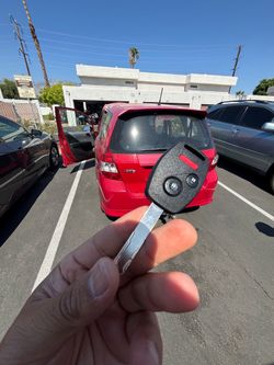 Llaves de autos / car keys and remotes