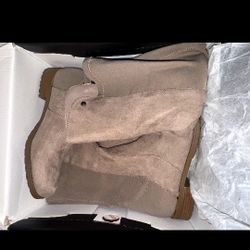 Knee High Boots BRAND NEW!