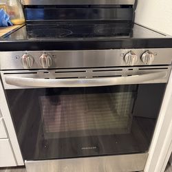 Frigidaire stove with air fryer and self clean