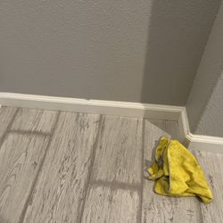 Baseboard Painting And Cleaning 