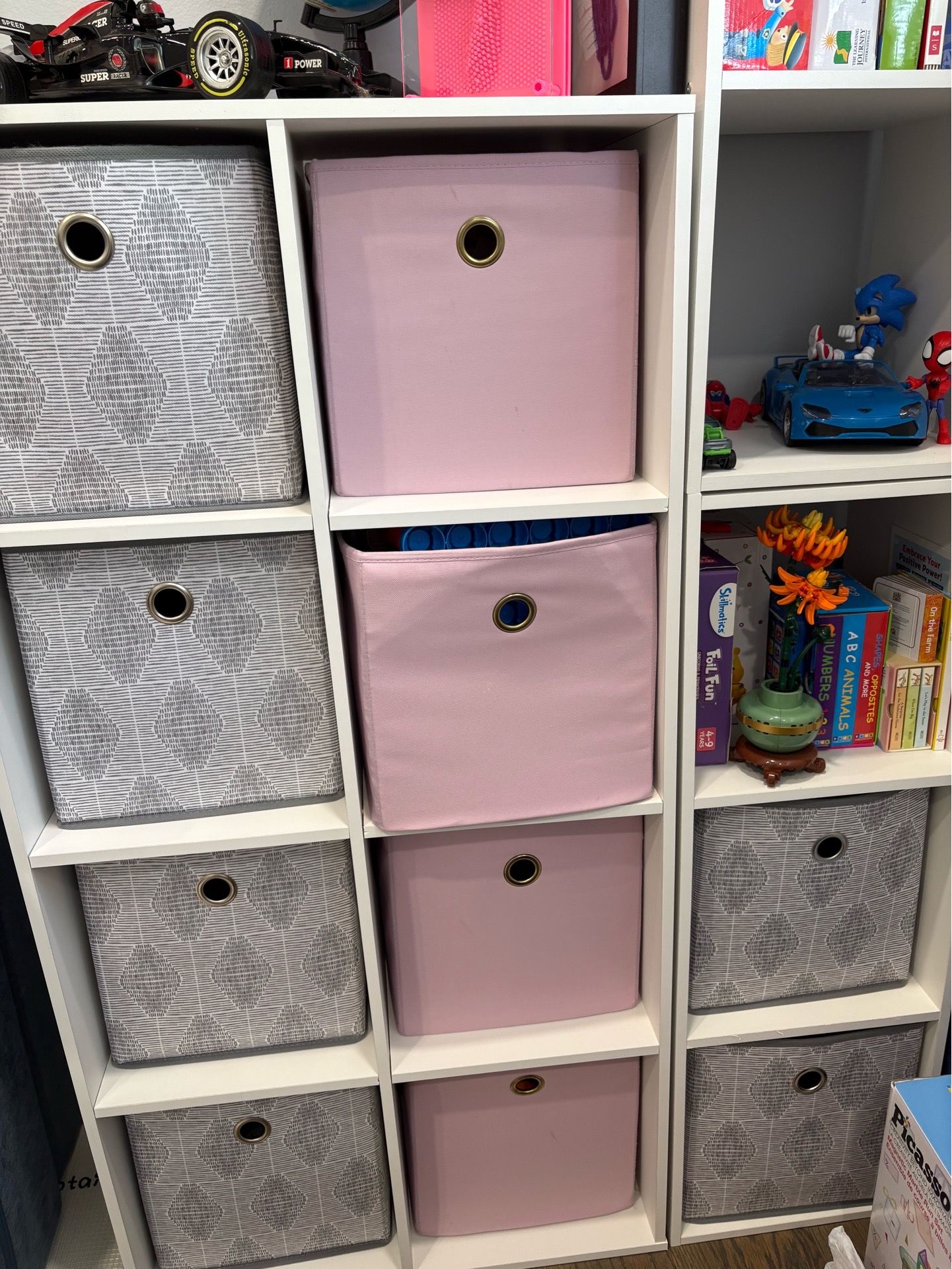 Cubby bins