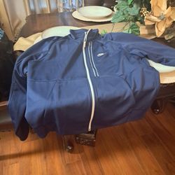 Nike tribute jacket size xl 