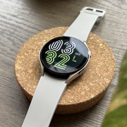 Samsung Galaxy Watch 4 Silver 44mm