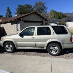 2001 Infiniti QX4