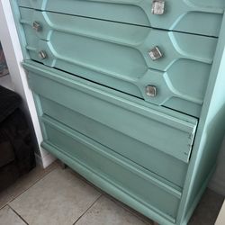 Dresser with two night stands