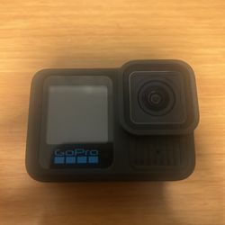 Like New Condition Go Pro Hero 13 Creator Edition Action Camera Bundle Black