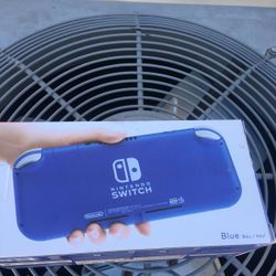 NINTENDO SWITCH LITE 
