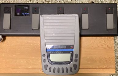 Zoom 9000 Advanced Guitar Effects Processor with Foot Controller