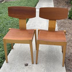 Set Of 2 Vintage Scandinavian Chairs