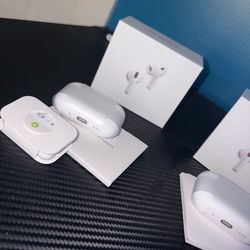 2 PAIRS AirPods Pro 3
