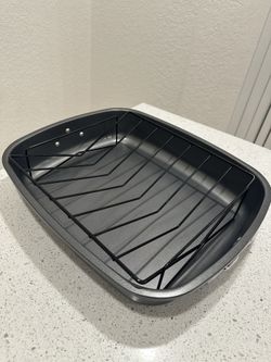 Turkey roasting tray with rack