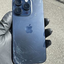 BROKEN IPHONE SCREEN BACK GLASS