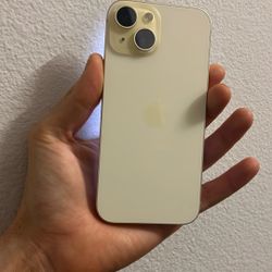 Apple iPhone 15 Yellow Perfect Condition 128gb Unlock No Sim Restrictions 