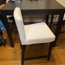 Table And Chairs 
